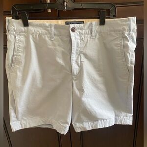 Abercrombie & Fitch men’s light blue shorts size 34 waist
